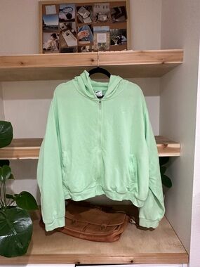 Nike Light Mint Green Zip-Up Hoodie Jacket